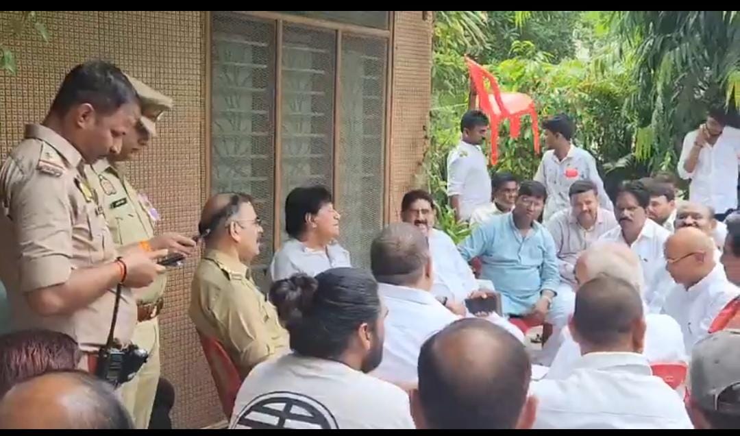 सपा सांसद रामजीलाल सुमन फिर नजरबंद, एटा जाने से रोका गया