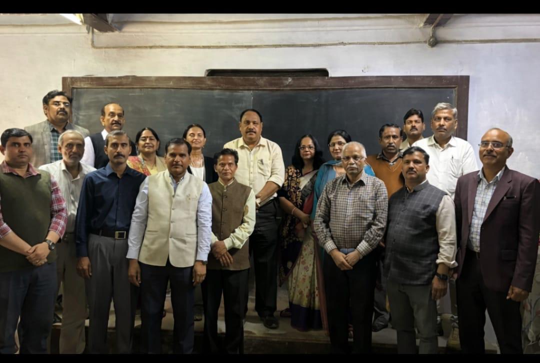 आगरा कॉलेज में ‘राष्ट्रीय विज्ञान सप्ताह’ का शंखनाद: दो दिवसीय व्याख्यान श्रृंखला में विशेषज्ञों ने टटोली विज्ञान की नई सीमाएं