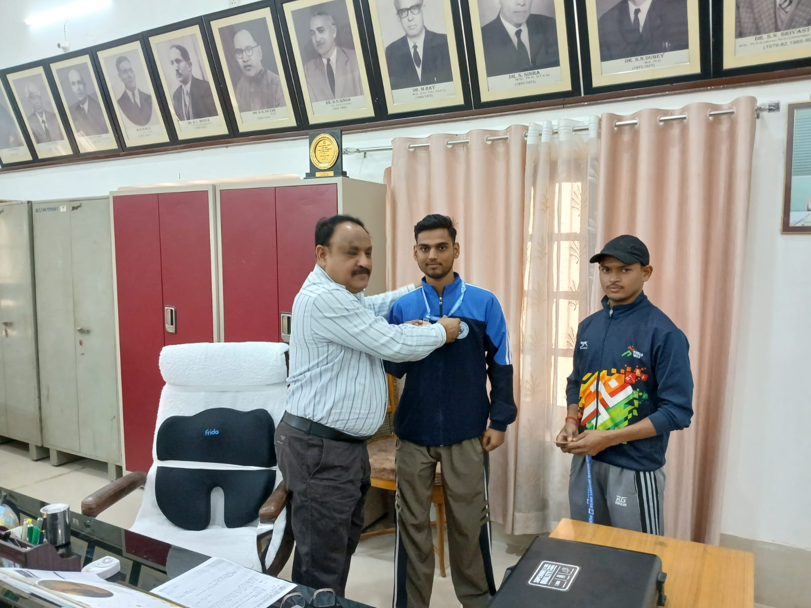 आगरा कॉलेज के सितारों ने खेल के मैदान में गाड़ा झंडा: ऑल इंडिया इंटर यूनिवर्सिटी पेंचक सिलाट चैंपियनशिप में जीता कांस्य