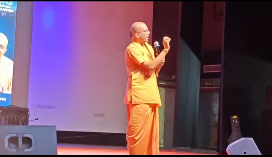 ड्रग्स से भी ज्यादा घातक है एआई और मोबाइल की लत: आगरा में बोले मोटिवेशनल स्पीकर अमोघ लीला प्रभु