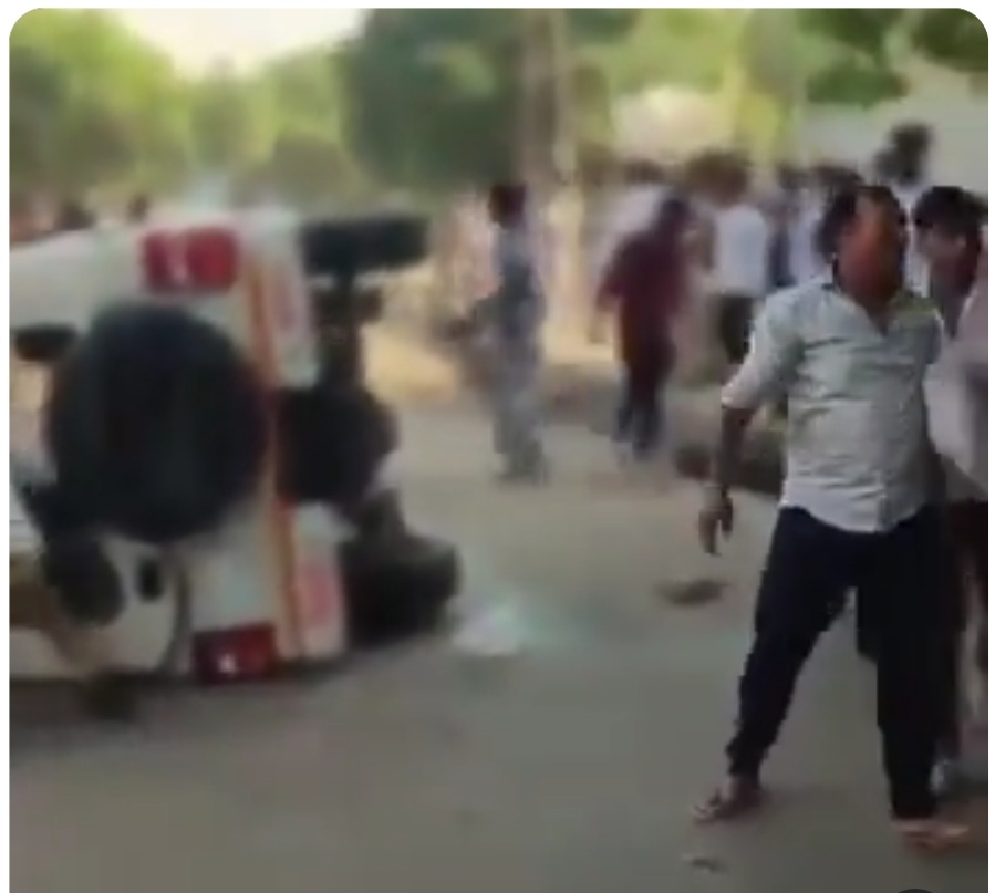 नोएडा की सड़कों पर ‘संग्राम’: आखिर क्यों हिंसक हुआ कर्मचारियों का प्रदर्शन? जानिए क्या है हरियाणा कनेक्शन