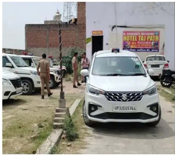 आगरा के होटल में खूनी खेल: शादीशुदा प्रेमिका ने हथौड़े से वार कर प्रेमी को उतारा मौत के घाट, चीख-पुकार से दहला इलाका