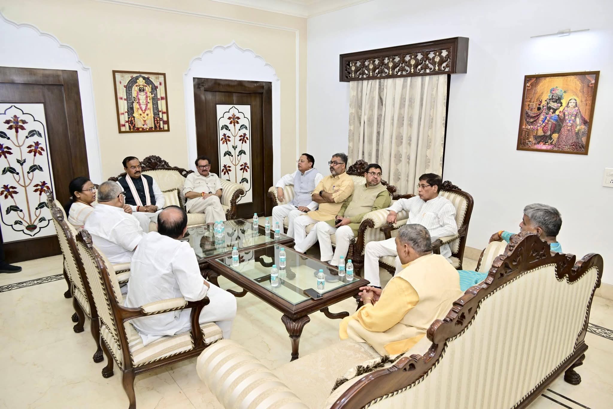 ताजनगरी को मिलेगी इंटरनेशनल स्टेडियम की सौगात: डिप्टी सीएम केशव प्रसाद मौर्य ने प्रशासन को दिए जमीन खोजने के निर्देश