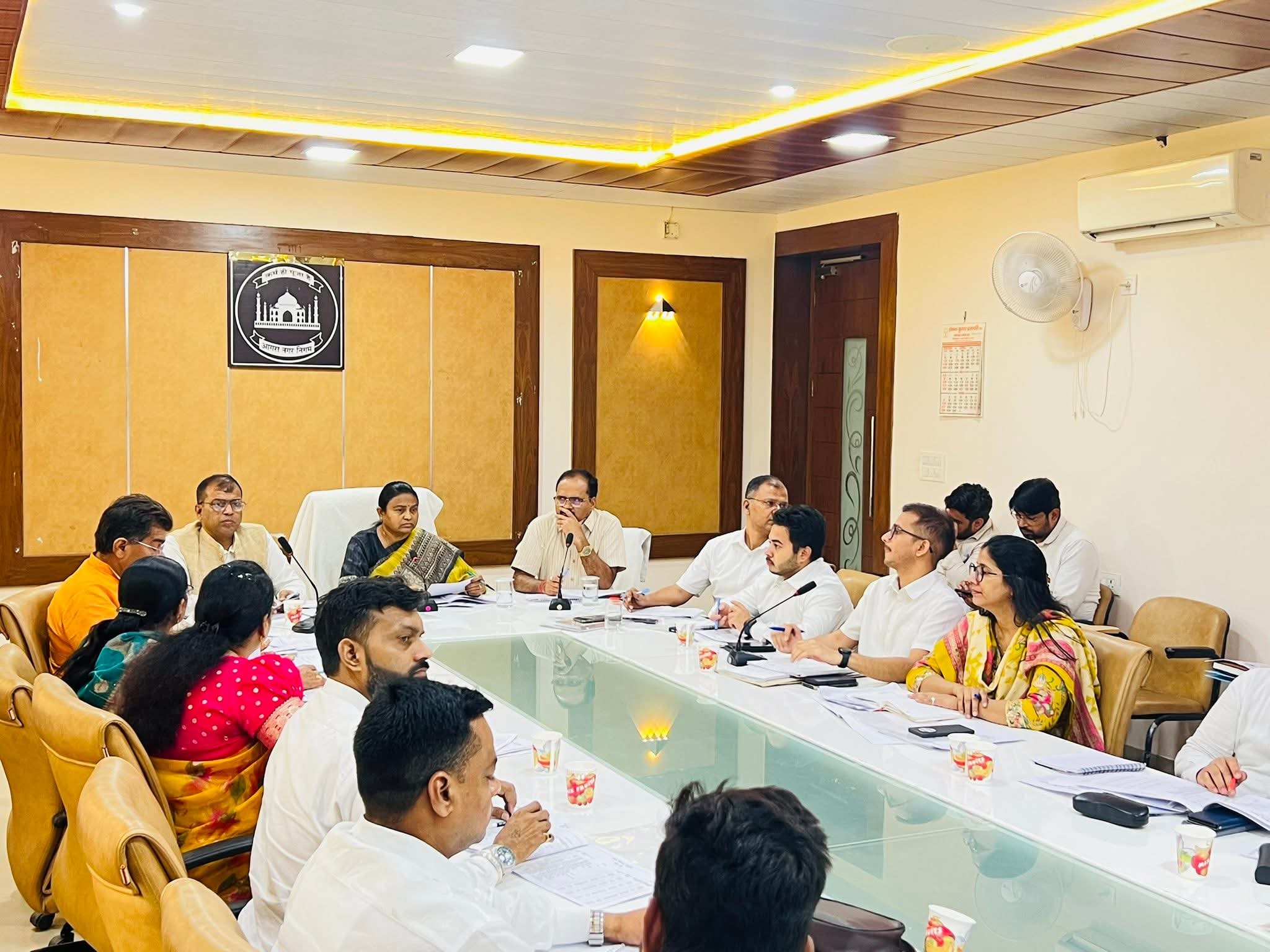 ​आगरा के विकास को नई रफ्तार: नगर निगम ने 2202 करोड़ के बजट को दी हरी झंडी, जानें आपके इलाके को क्या मिला