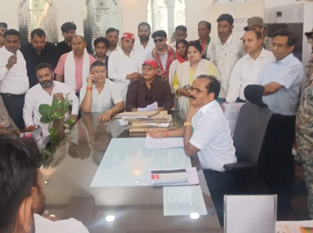 आगरा नगर निगम में सपा का हल्ला बोल: टोरेंट पर 431 करोड़ की माफी का विरोध, बोले महानगर अध्यक्ष- ‘भ्रष्टाचार की भेंट चढ़ा निगम’